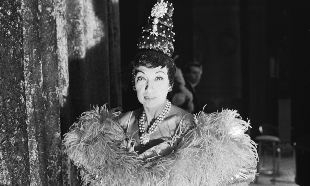 “The Diva Always Has a Transcendent Virtuosity”: Deborah Paredez on Divas, Tías, and Celebrity