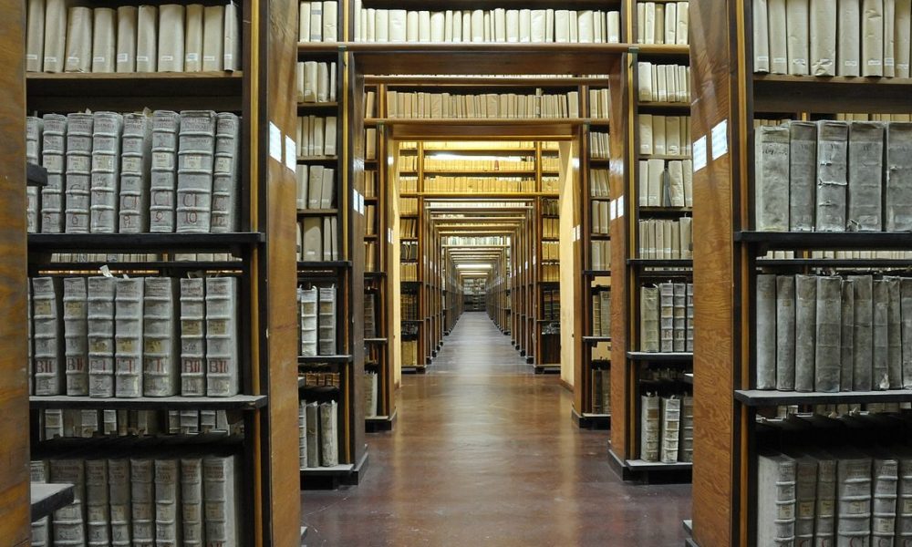 Building a Postcolonial Knowledge Commons